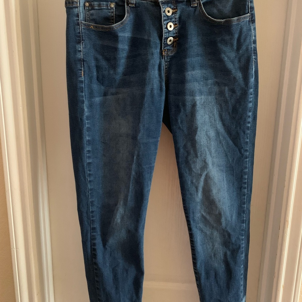 High waisted jeans
